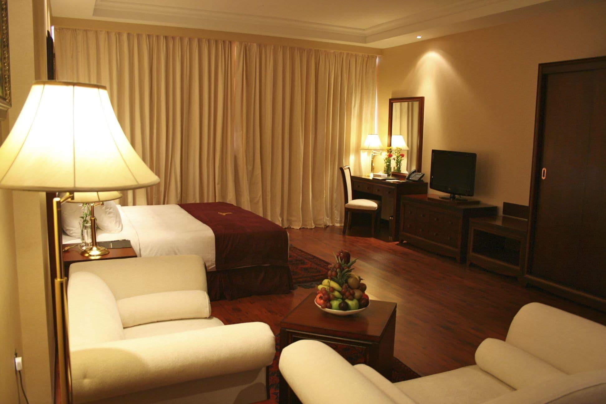 Trianon Royal Hotel Abu Dhabi Ngoại thất bức ảnh