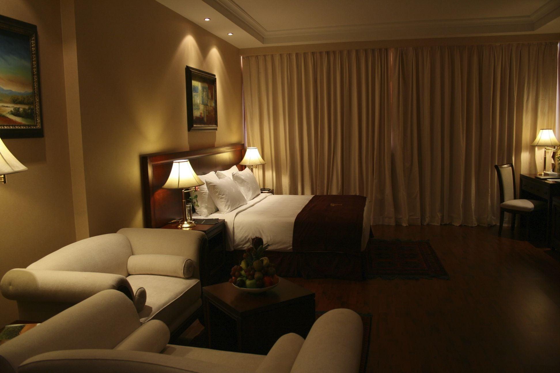 Trianon Royal Hotel Abu Dhabi Ngoại thất bức ảnh