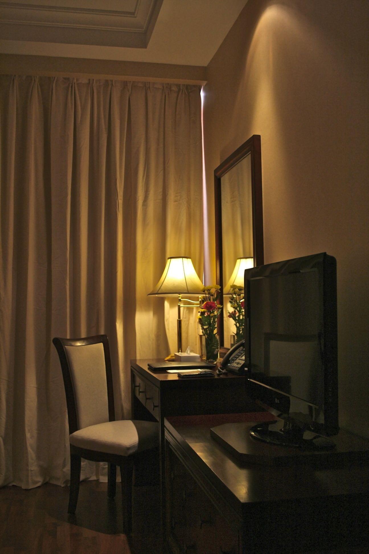 Trianon Royal Hotel Abu Dhabi Ngoại thất bức ảnh