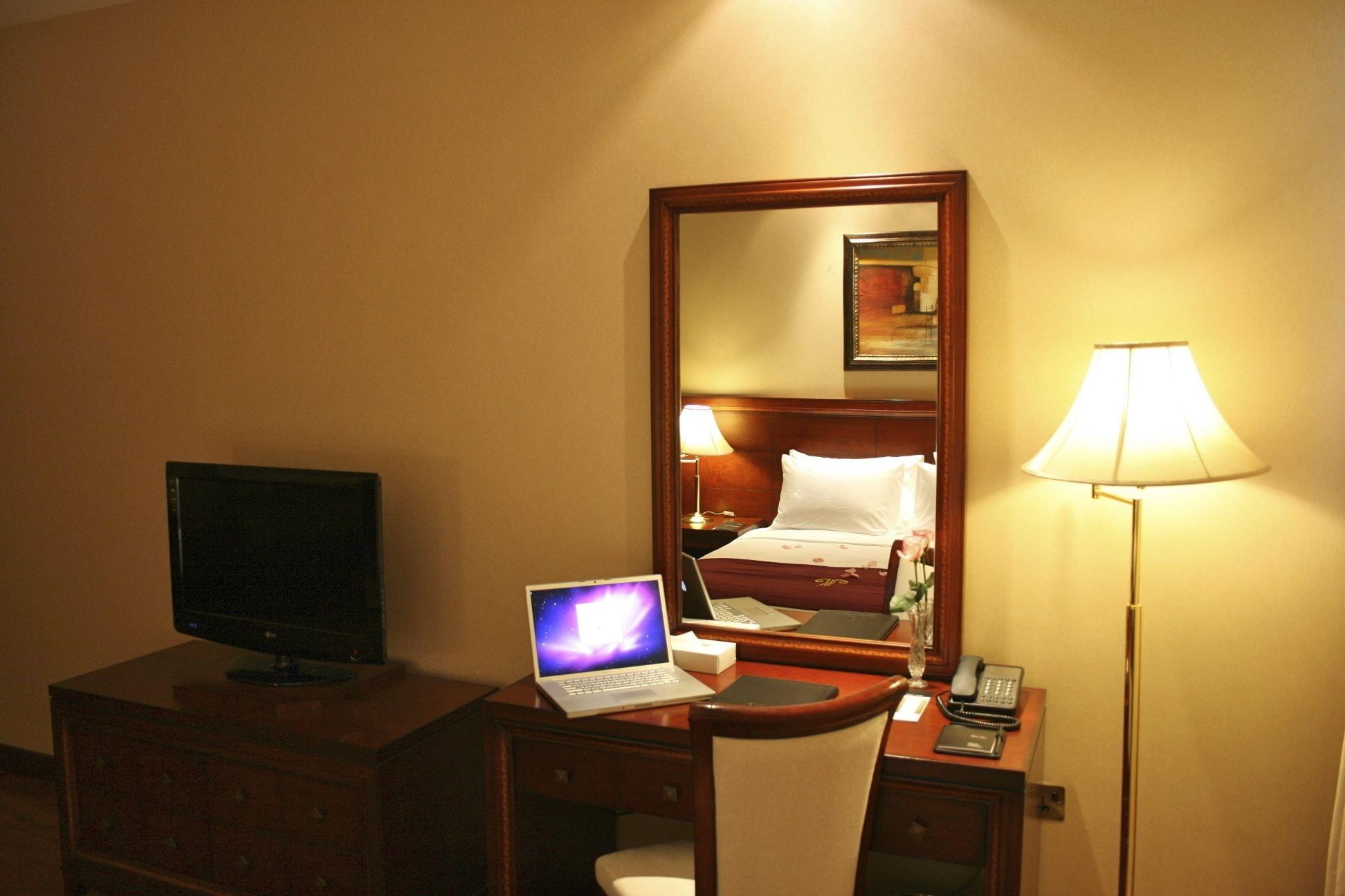 Trianon Royal Hotel Abu Dhabi Ngoại thất bức ảnh